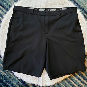 Mens Nike Golf Shorts - Size 42 (large)